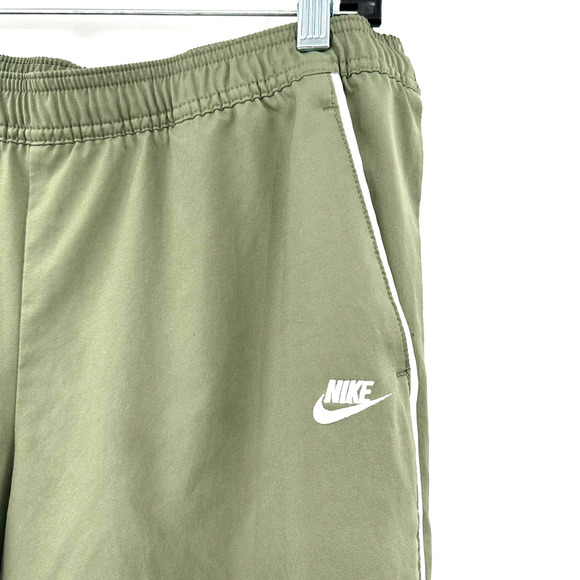 Nike size medium fit dry line green pants white side stripes pockets - Picture 3 of 5